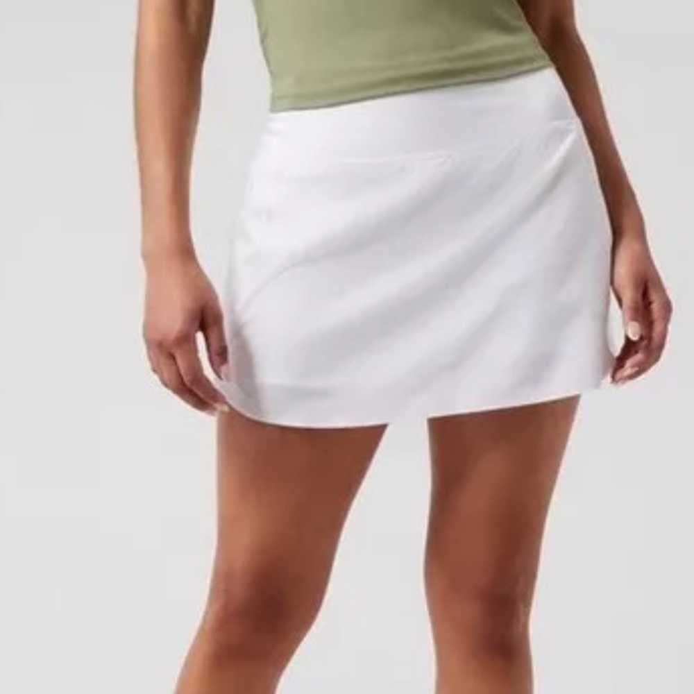 New Athleta Run With It 14” Skort Size XL Bright White Stretch Tennis Pickleball